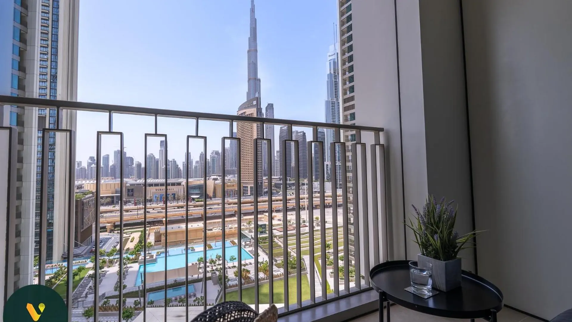 Vogue Downtown Views Ll - Burj Khalifa View Near Dubai Mall Apartment