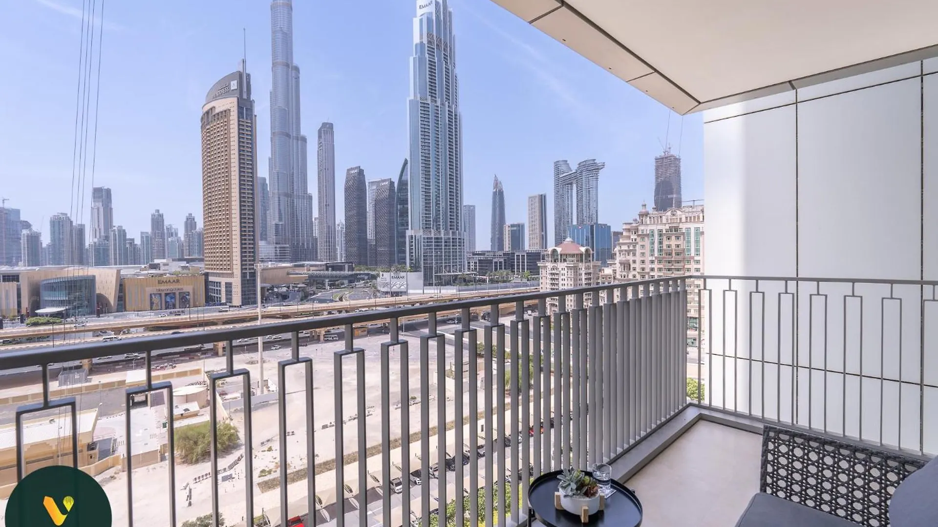 Vogue Downtown Views Ll - Burj Khalifa View Near Dubai Mall Apartment