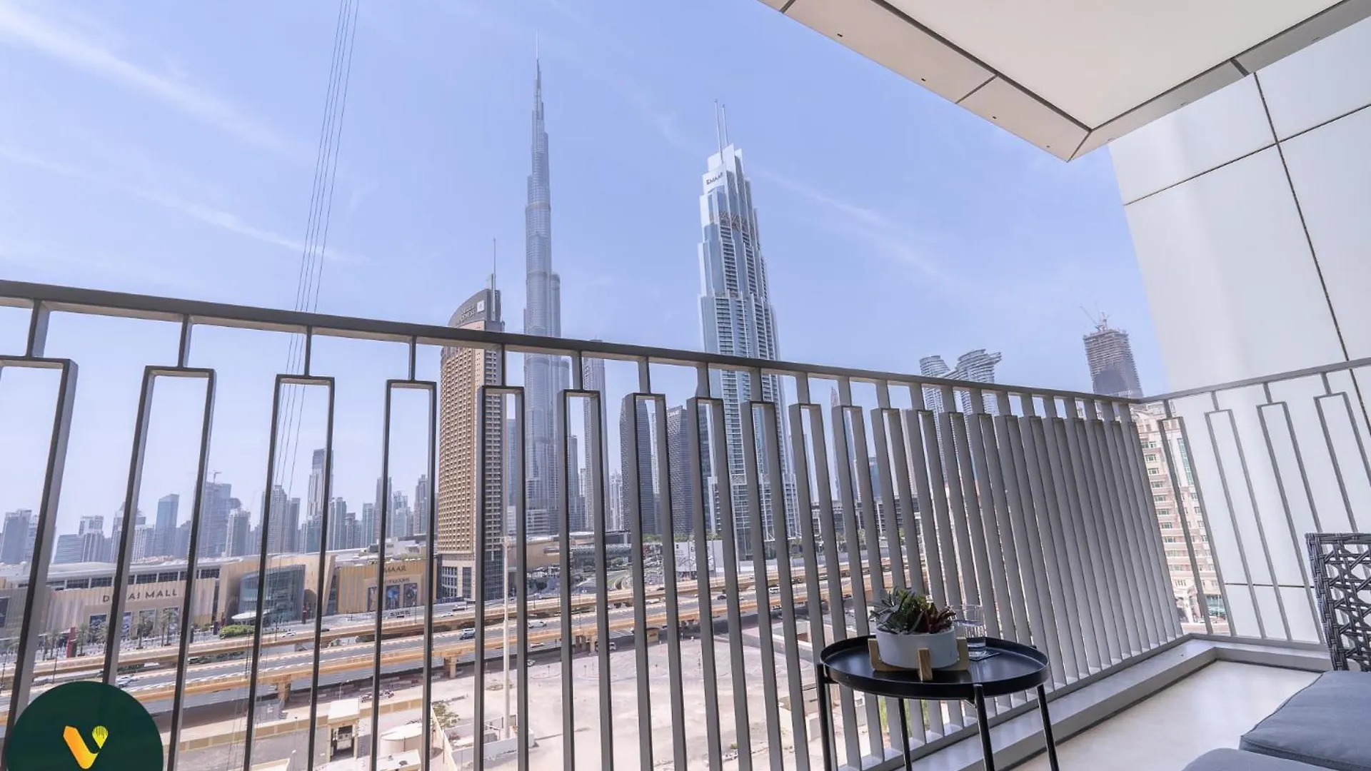 Vogue Downtown Views Ll - Burj Khalifa View Near Dubai Mall Apartment